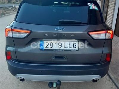 Usado Ford Kuga Titanium 150 CV (110 kW) 2020 Gris / plata SUV