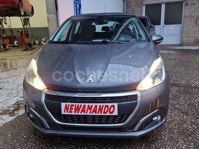 Usado Peugeot 208 Signature Sky 99 CV (72 kW) 2019 Gris / plata Utilitario