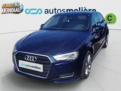 Usado Audi A3 Design 116 CV (85 kW) 2019 Azul Berlina