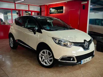Usado Renault Captur Zen 90 CV (66 kW) 2017 Beige SUV