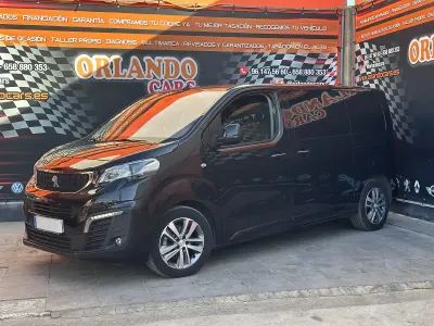 Usado Peugeot Traveller Allure 180 CV (132 kW) 2021 Negro Monovolumen