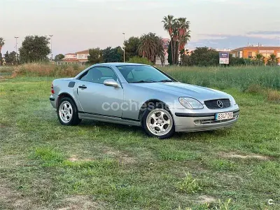 Usado Mercedes SLK200 136 CV (100 kW) 1998 Gris / plata Descapotable
