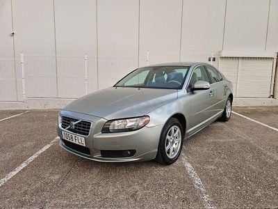 Usado Volvo S80 Momentum 200 CV (147 kW) 2007 Gris / plata Berlina