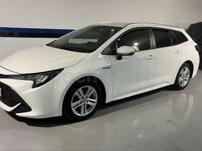Usado Toyota Corolla Active 122 CV (89 kW) 2021 Blanco Familiar