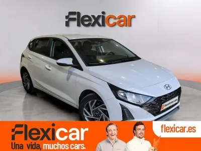 Usado Hyundai i20 101 CV (74 kW) 2024 Blanco Utilitario