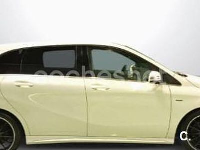 Usado Mercedes B200 136 CV (100 kW) 2019 Blanco Monovolumen