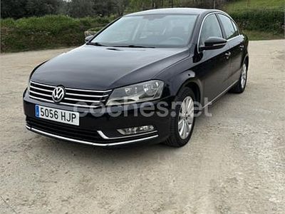 Usado VW Passat Advance 140 CV (102 kW) 2012 Negro Berlina