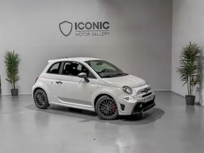 Usado Abarth 695 180 CV (132 kW) 2022 Blanco Utilitario