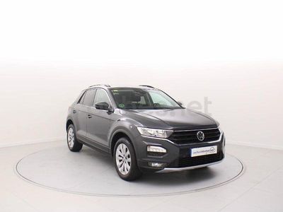 Usado VW T-Roc Advance 115 CV (84 kW) 2020 Gris / plata SUV