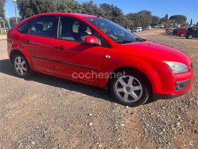 Rojo Usado 2006 Ford Focus Ambiente Berlina | 2999 € (Precio justo)