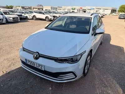 Usado VW Golf VIII Life 116 CV (85 kW) 2021 Blanco Familiar