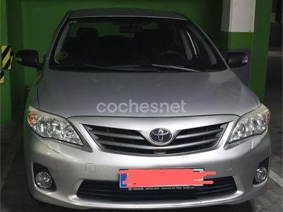 Gris / plata Usado 2011 Toyota Corolla Active Berlina | 8000 €