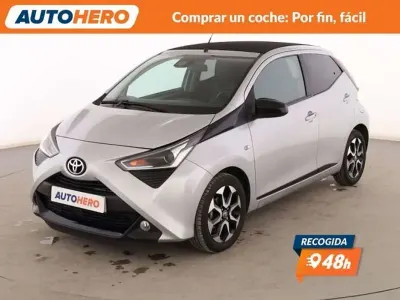 Usado Toyota Aygo X-wave 72 CV (52 kW) 2020 Gris Utilitario