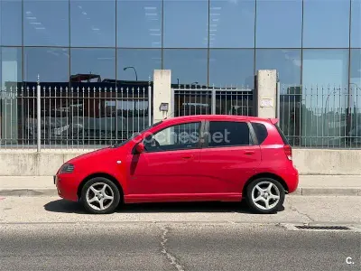 Usado Chevrolet Kalos SE 94 CV (69 kW) 2006 Rojo Berlina
