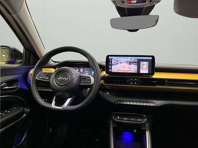 Begagnad Jeep Avenger EV Summit 114 kW (156 HK) 2023 Gul SUV