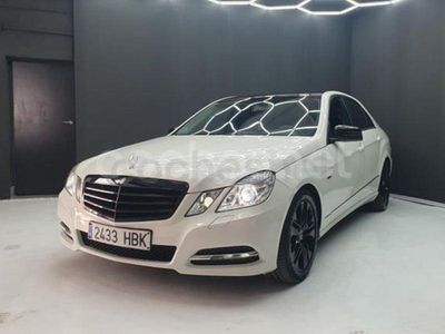 Blanco Usado 2010 Mercedes E220 Avantgarde Berlina | 6990 €