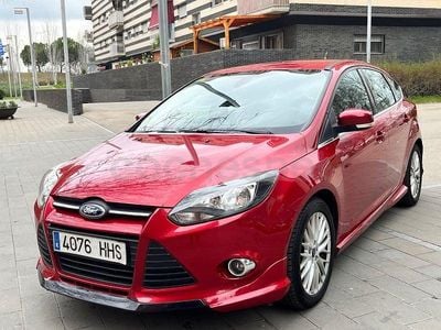 Usado Ford Focus Sport 115 CV (84 kW) 2012 Rojo Berlina