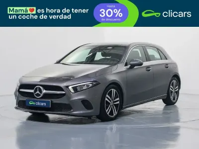 Usado Mercedes A180 116 HP (85 kW) 2022 Cinzento Sedan
