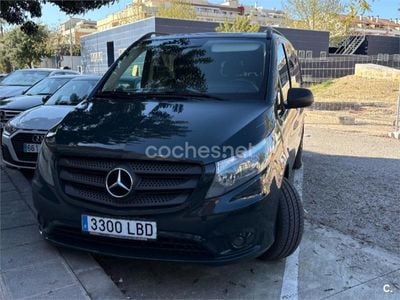 Mercedes V220