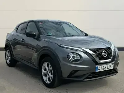 Käytetty Nissan Juke N-Connecta 114 HP (83 kW) 2021 Harmaa Katumaasturi