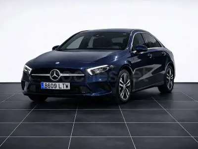 Usado Mercedes A250 218 CV (160 kW) 2021 Azul Berlina