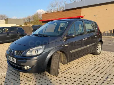 Usado Renault Scénic III Dynamique 105 CV (77 kW) 2009 Negro Monovolumen
