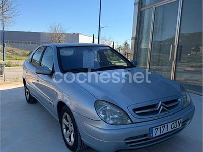 Usado Citroën Xsara 90 CV (66 kW) 2004 Gris / plata Berlina