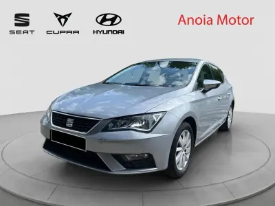 Usado Seat Leon Style 116 CV (85 kW) 2019 Plata Berlina