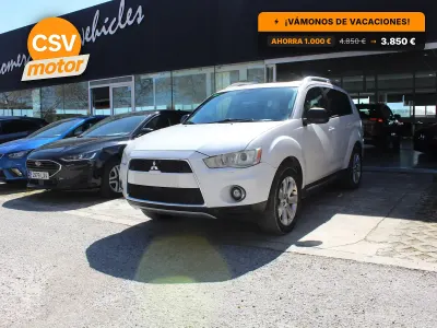 Usado Mitsubishi Outlander Motion 156 CV (114 kW) 2010 Blanco SUV