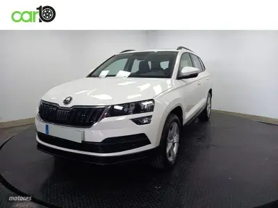 Usado Skoda Karoq Ambition 150 CV (110 kW) 2021 Blanco SUV