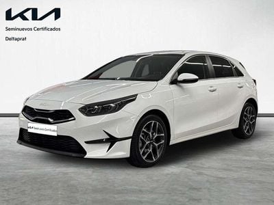 Käytetty Kia Ceed 160 HP (117 kW) 2021 Valkoinen Viistoperä