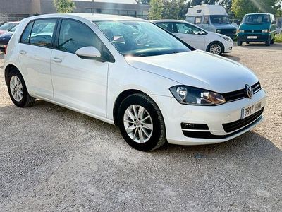 Usado VW Golf VII Advance 105 CV (77 kW) 2014 Blanco Berlina