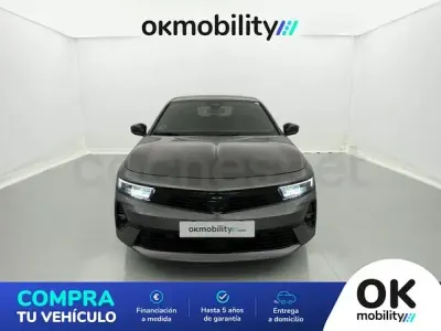 Usado Opel Astra 130 CV (95 kW) 2023 Gris / plata Berlina