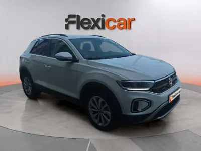 Usado VW T-Roc 116 CV (85 kW) 2025 Blanco SUV