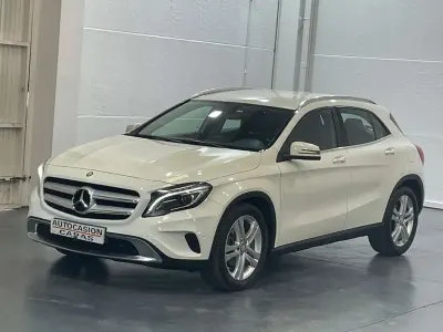 Usado Mercedes GLA200 Urban 136 CV (100 kW) 2014 Blanco SUV
