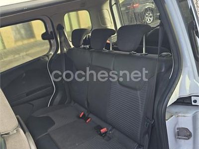 Usado Ford Tourneo Courier Sport 100 CV (73 kW) 2017 Blanco Monovolumen
