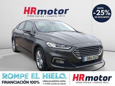 Usado Ford Mondeo Titanium 165 CV (121 kW) 2019 Gris / plata Berlina
