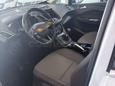 Usado Ford C-MAX Titanium 120 CV (88 kW) 2018 Blanco Monovolumen