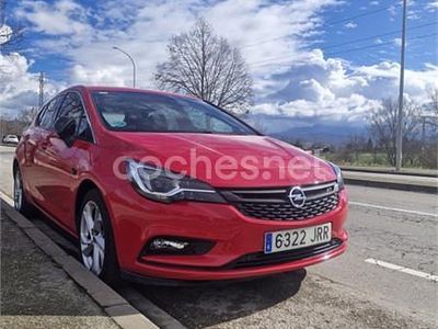 Usado Opel Astra Excellence 125 CV (91 kW) 2016 Rojo Berlina