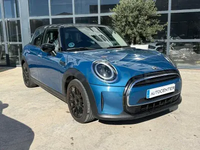 Usado Mini Cooper 136 CV (100 kW) 2023 Azul Utilitario