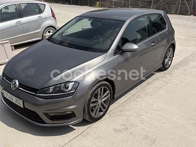 Gris / plata Usado 2015 VW Golf Advance Berlina | 18.000 € (Caro)