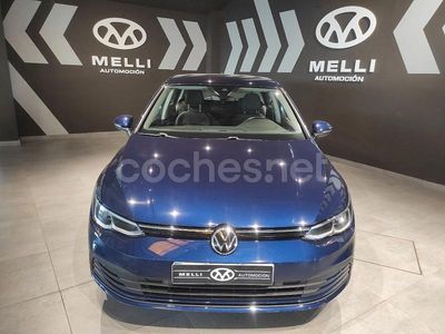 Azul Usado 2021 VW Golf VIII Life Berlina | 21.900 € (Precio justo)
