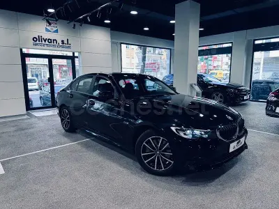 Usado BMW 320e Comfort Edition 204 CV (150 kW) 2022 Negro Berlina