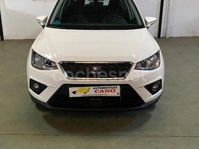 Usado Seat Arona Style 110 CV (80 kW) 2020 Blanco SUV
