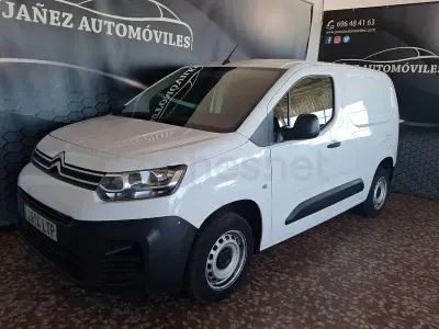 Usado Citroën e-Berlingo Attraction 92 CV (67 kW) 2015 Blanco Monovolumen