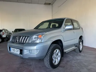 Używany Toyota Land Cruiser 163 KM (119 kW) 2004 Szary SUV