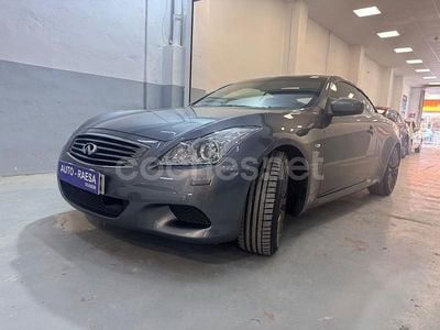 Gris / plata Usado 2014 Infiniti Q60 Premium Descapotable | 29.990 €