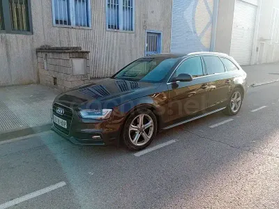 Usado Audi A4 Sport 150 CV (110 kW) 2015 Gris / plata Familiar