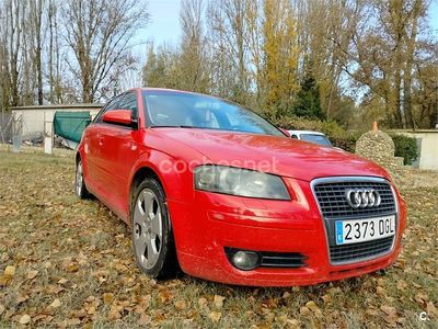 Rojo Usado 2005 Audi A3 Attraction Berlina | 3000 € (Caro)