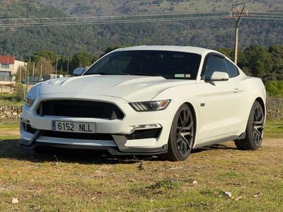 Usado Ford Mustang GT Fastback 419 CV (308 kW) 2015 Blanco Coupe